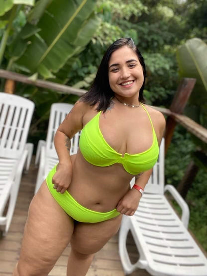 biquíni neon plus size tropical